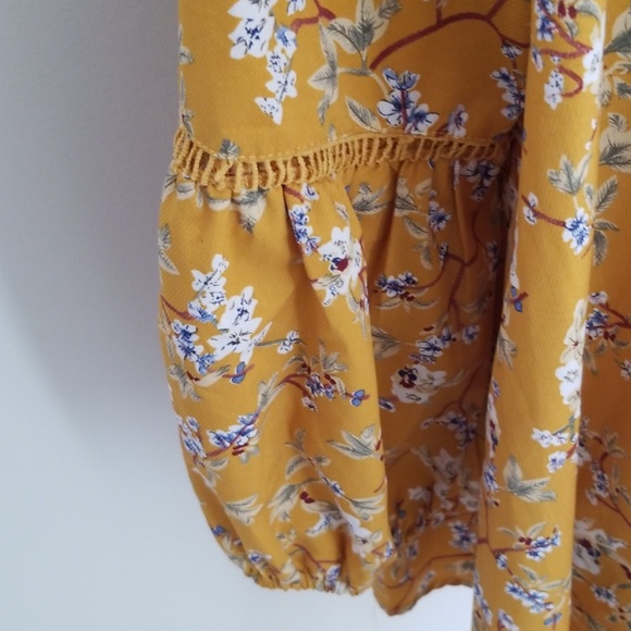 Chloah Blouse - Picture 4 of 6